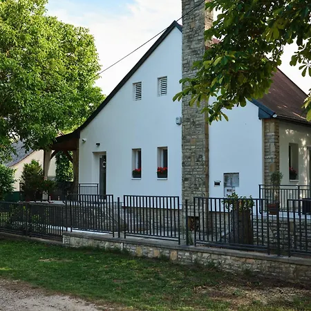 Balaton Corner Villa *